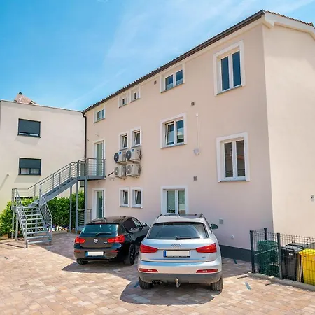 Apartment Gerta With Terrace Baska (Krk)