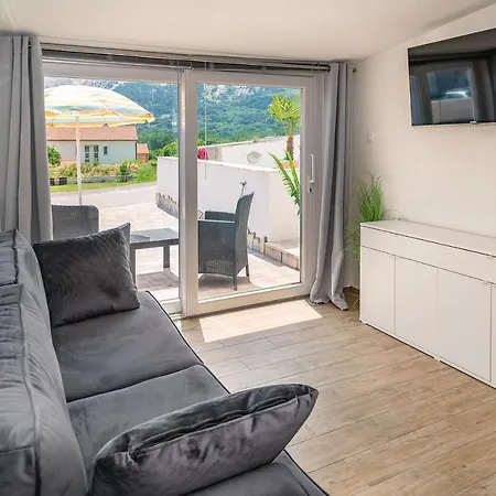 Apartment Gerta With Terrace
